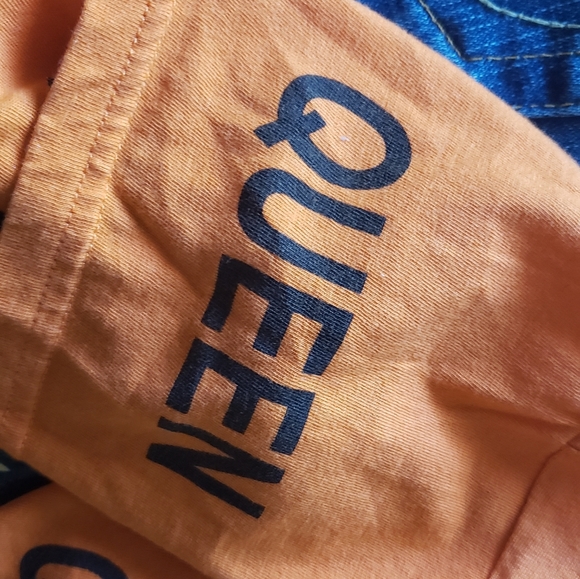 ❌SOLD❌Black Pride/Queen T-shirt - Picture 5 of 6